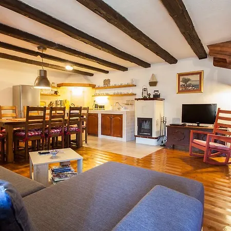 Captain's With Swimming Pool Villa *