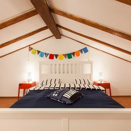 Captain's With Swimming Pool *