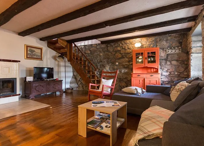 Captain's With Swimming Pool