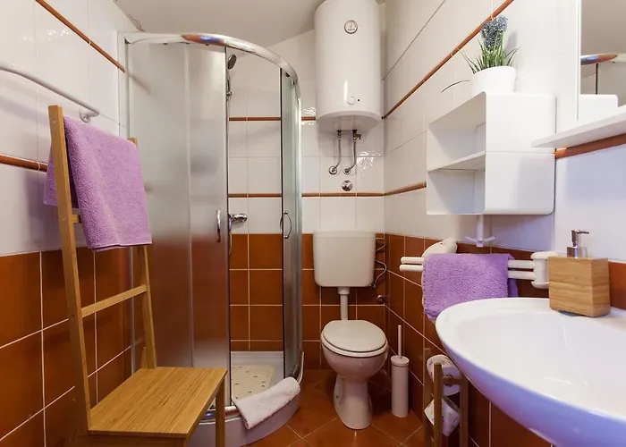 Captain's With Swimming Pool *