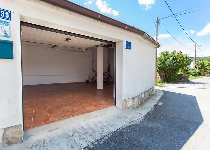 Captain's With Swimming Pool Villa