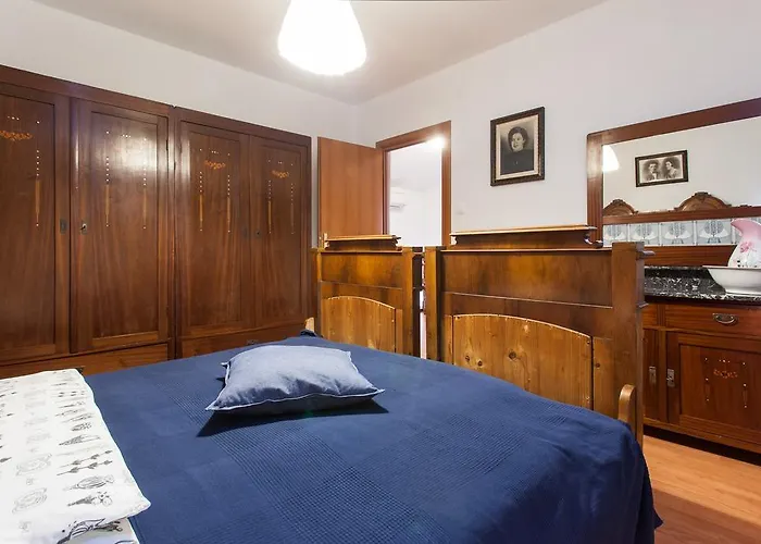 Captain's With Swimming Pool *