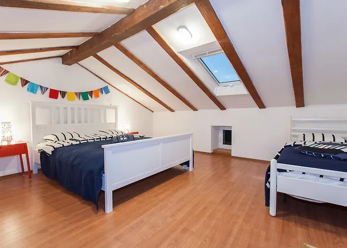 Captain's With Swimming Pool