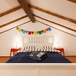 Captain's With Swimming Pool *