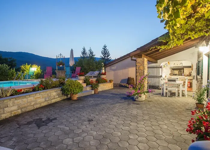 Villa Captain's With Swimming Pool