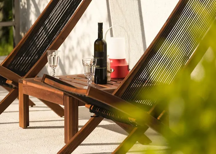 Captain's With Swimming Pool